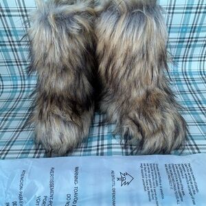 Waiirek Cozy Faux Fur Winter Boots for Women.